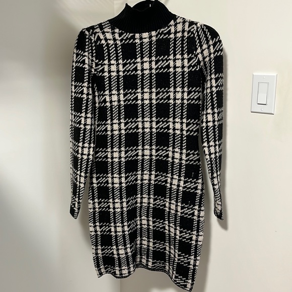 Pink Rose beige and black patterned long sweater dress - Picture 1 of 3